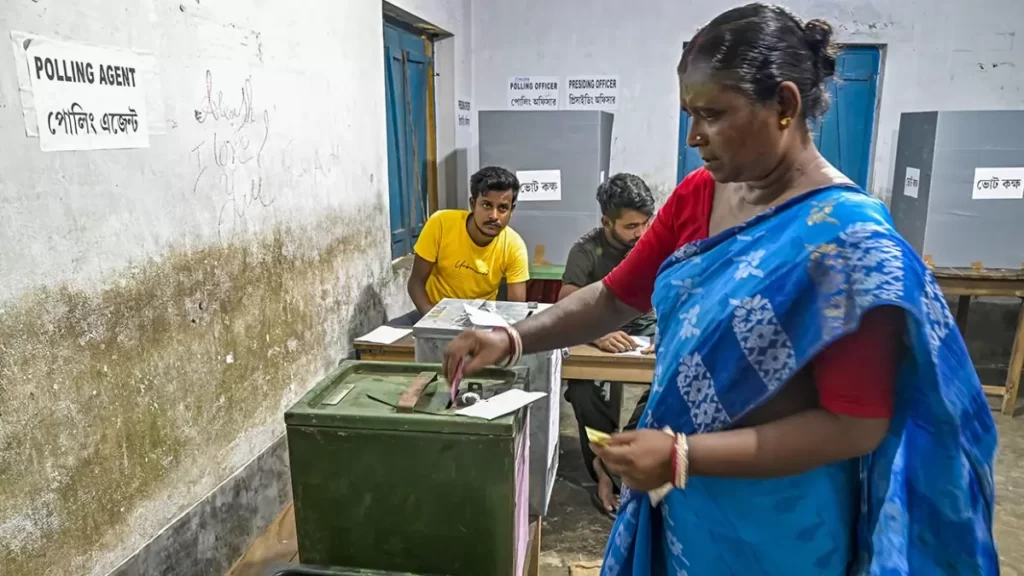 Bengal Panchayat Election: TMC Sweeps Violence-Marred Bengal Panchayat Polls, BJP Distant Second